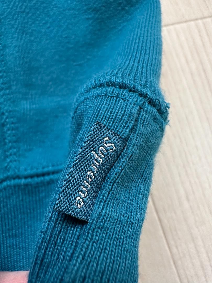 トップス Supreme Berlin Shop Small Box Crewneck L