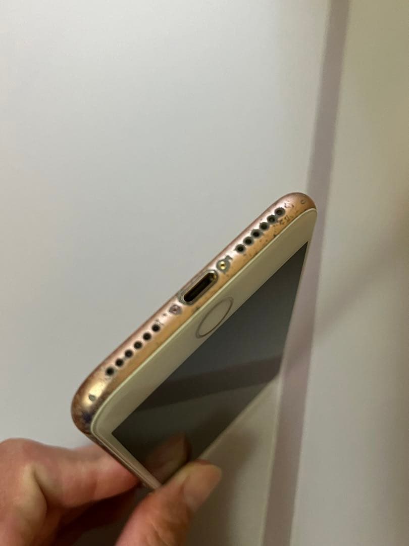 Apple iPhone 8 64GB ゴールド SIMロック解除済み