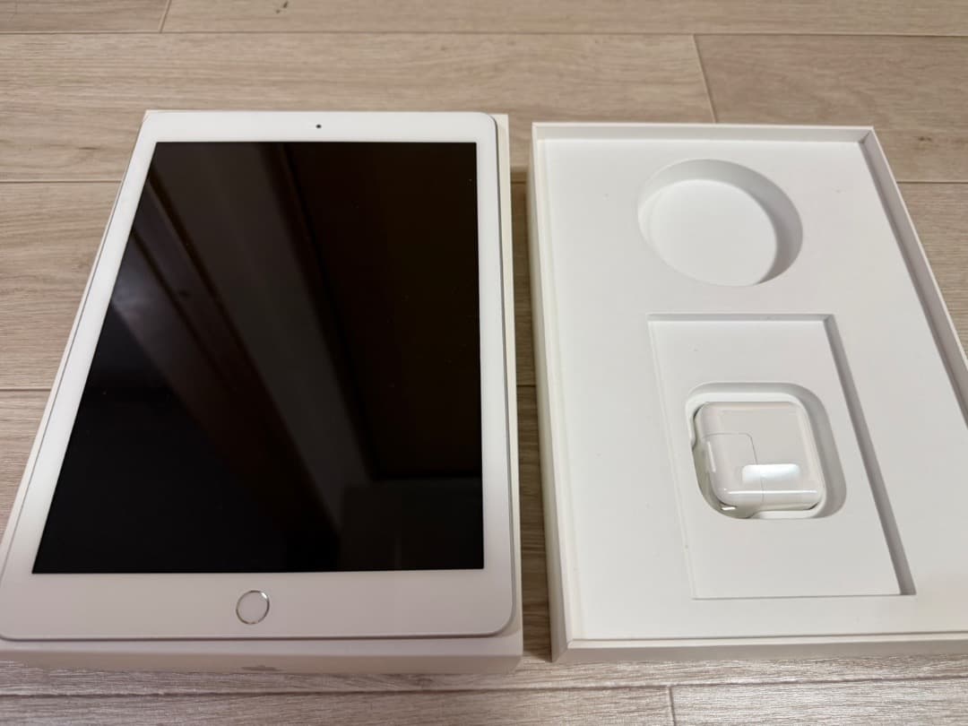 iPad 第6世代 9.7インチ（A1893）／32GB