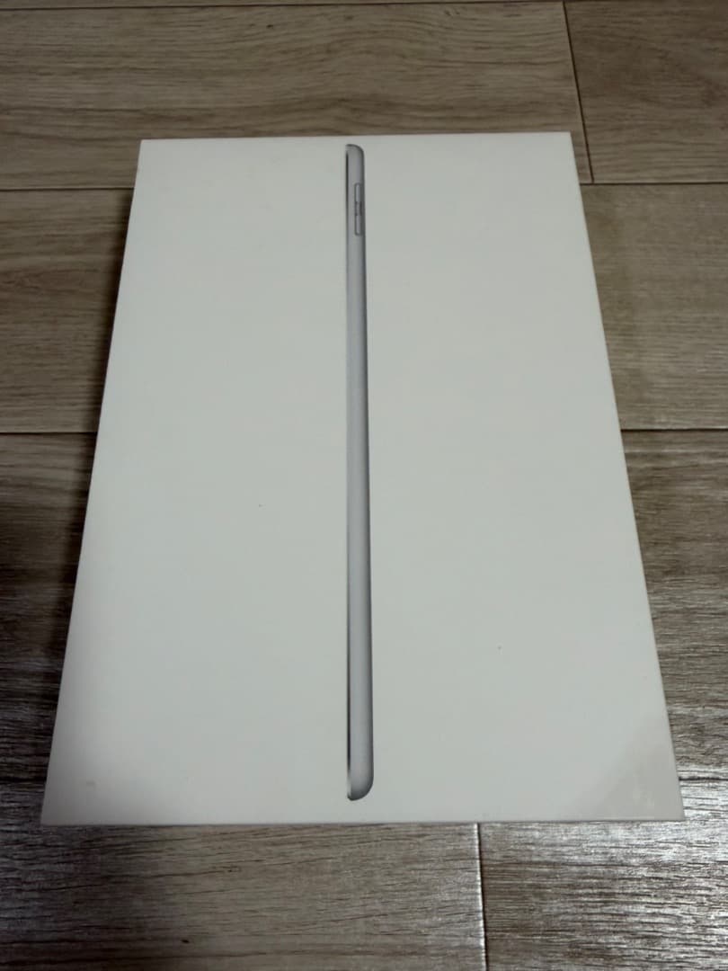 iPad 第6世代 9.7インチ（A1893）／32GB