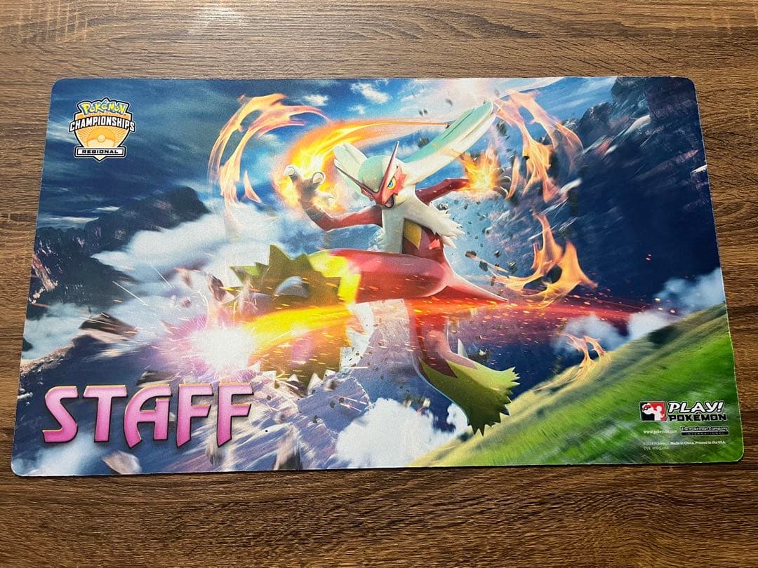 バシャーモ Staff プレイマット 【海外正規品】