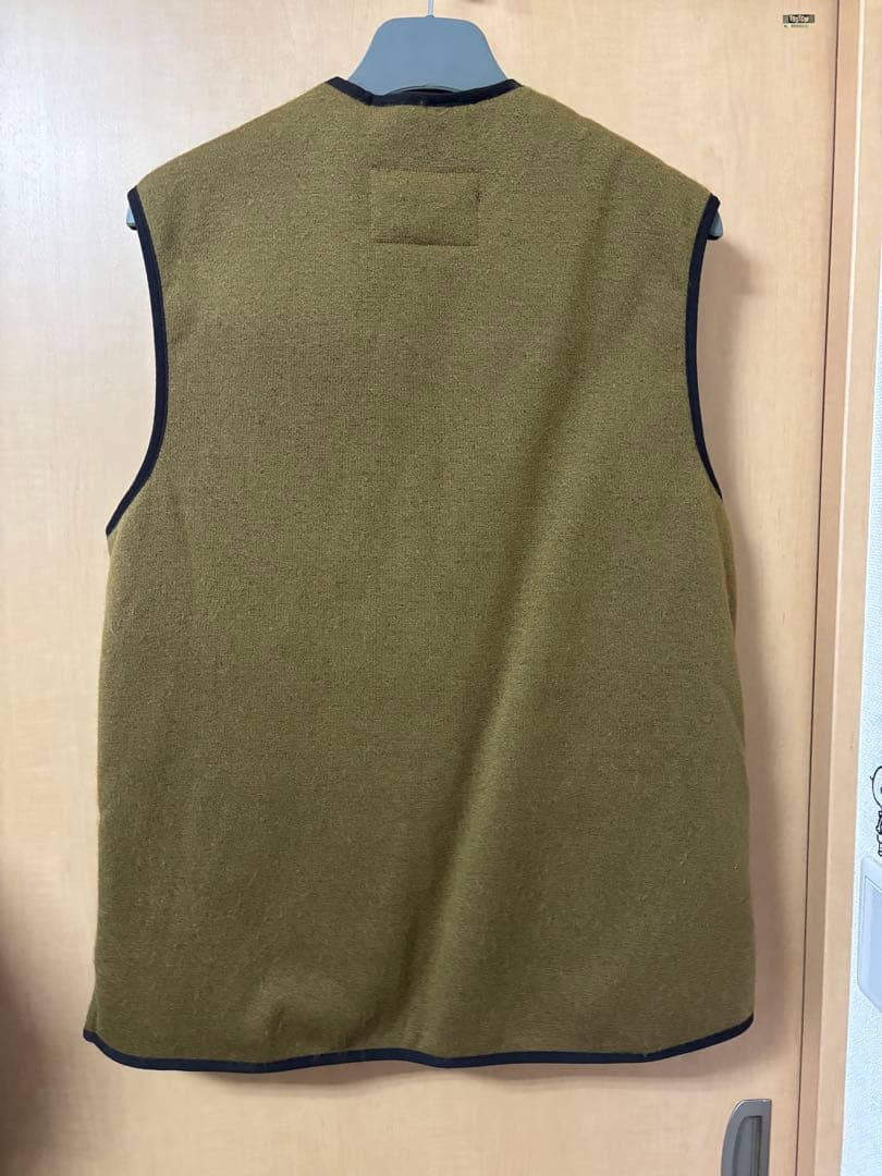 【サイズ42】Barbour フロントジップ ファーライナーベスト　AW23