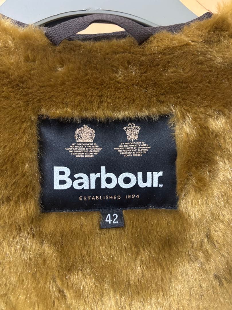 【サイズ42】Barbour フロントジップ ファーライナーベスト　AW23