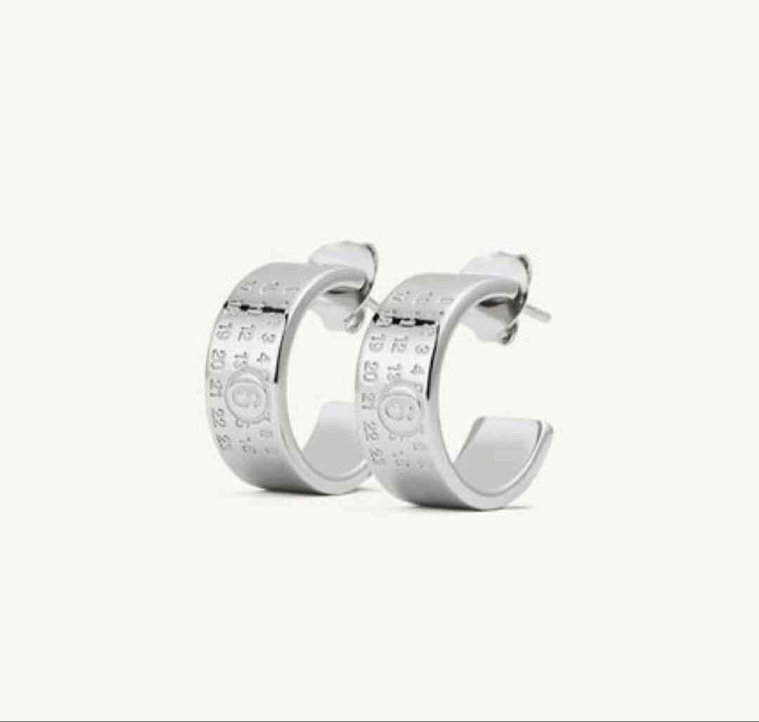 「新品」メゾンマルジェラMM6 ピアス