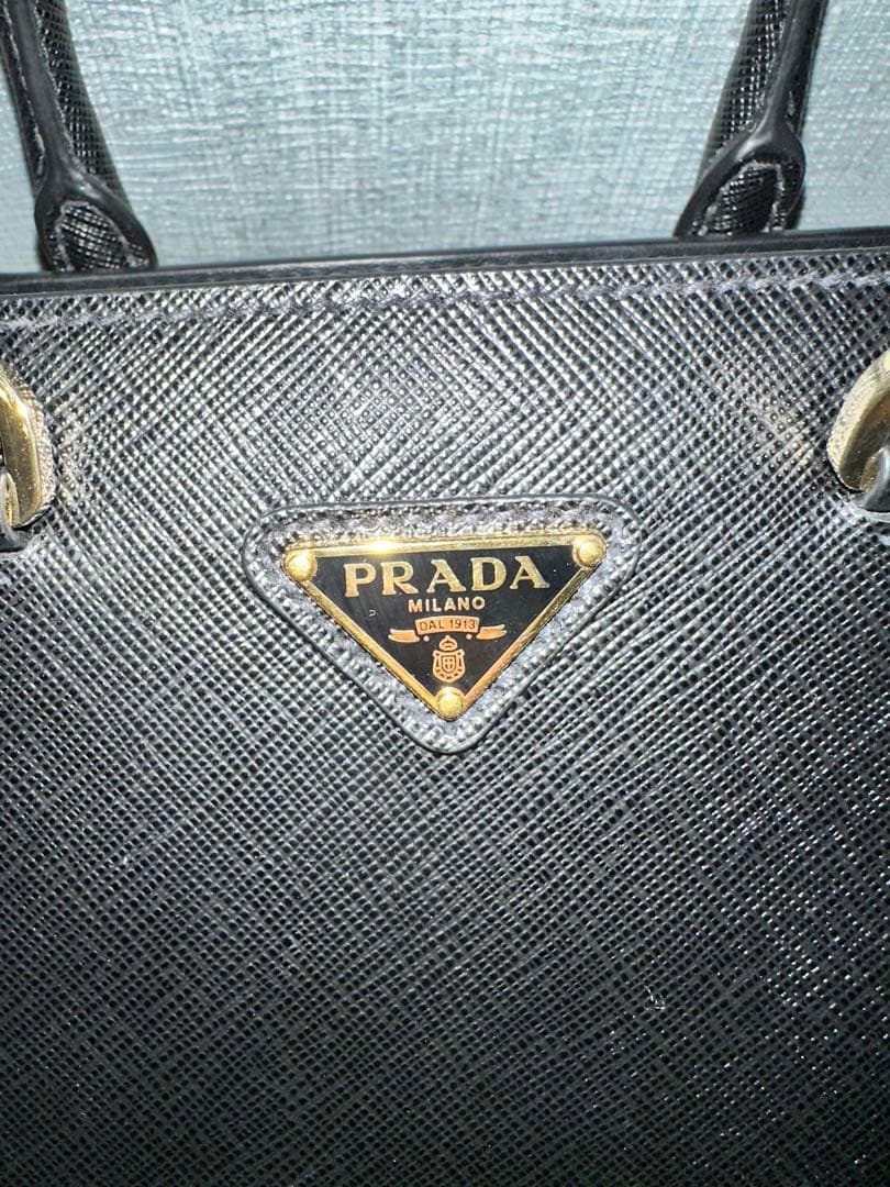 PRADA★1BA380 サフィアーノショルダーバッグ　ブラック