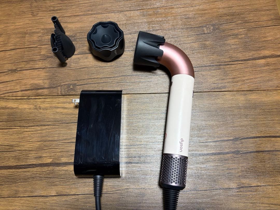 ダイソン　ヘアドライヤー セラミックピンク (HD17 VLP)