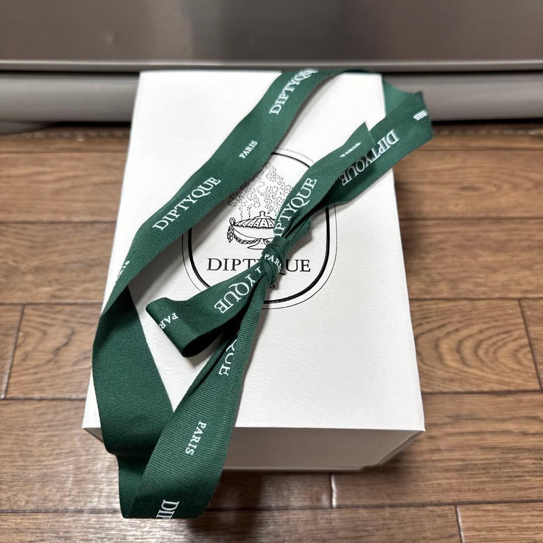 Diptyque Figuier パフュームキャンドル 300g箱入紙袋リボン付