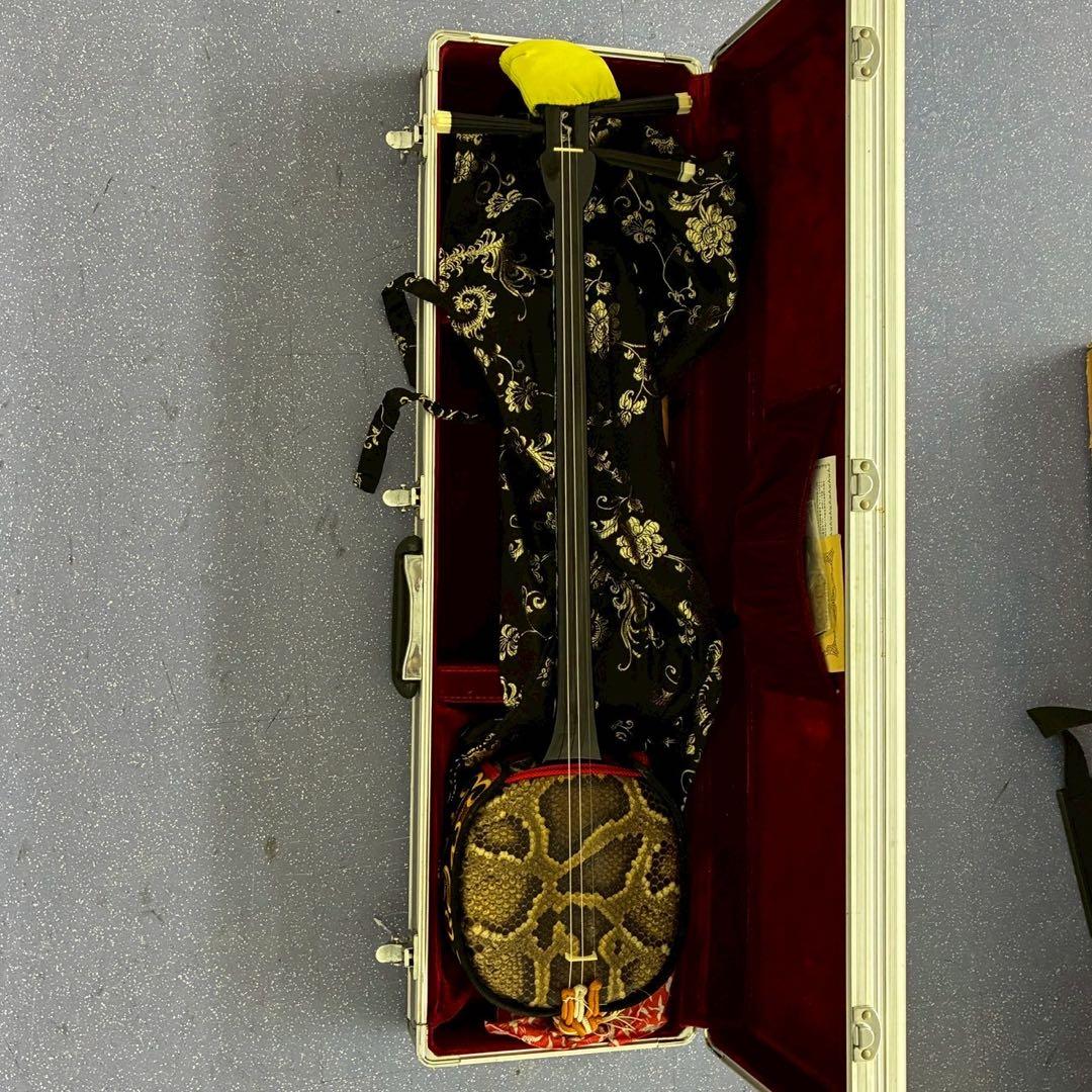 美品　沖縄 三線 本蛇皮 ハードケース