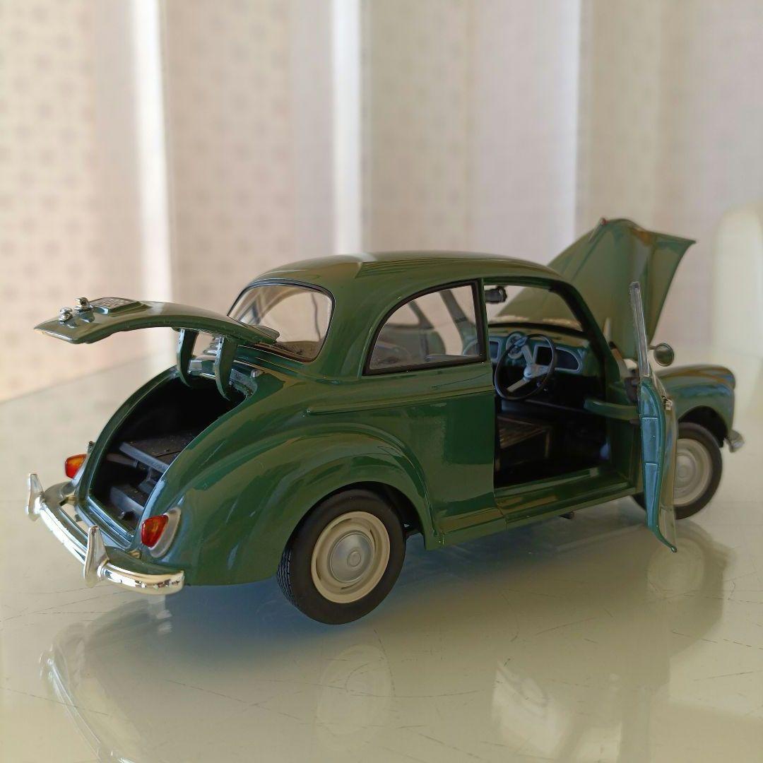 ミニチャンプス製　モーリスマイナー