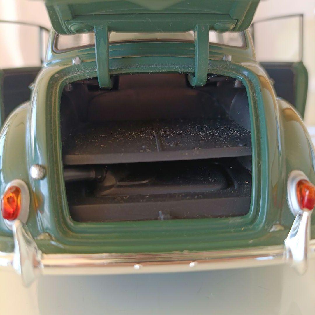 ミニチャンプス製　モーリスマイナー