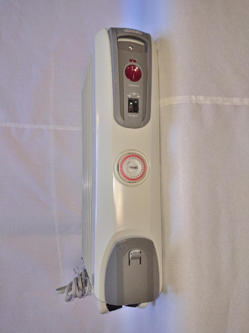 デロンギ　オイルヒータ　H770812FES