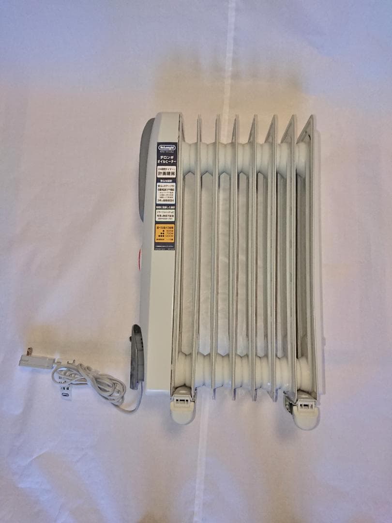 デロンギ　オイルヒータ　H770812FES