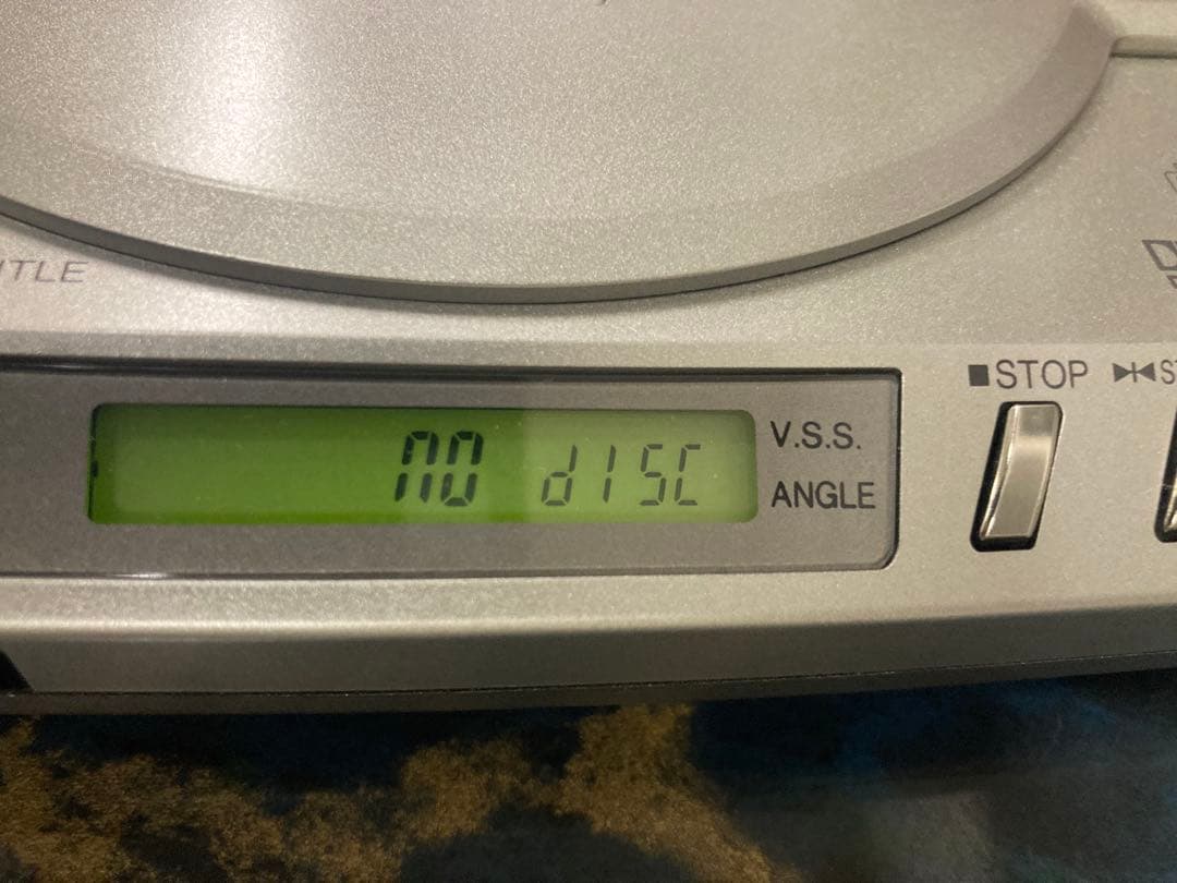 Panasonic　パナソニック　ポータブルDVDプレーヤー　DVD-P10