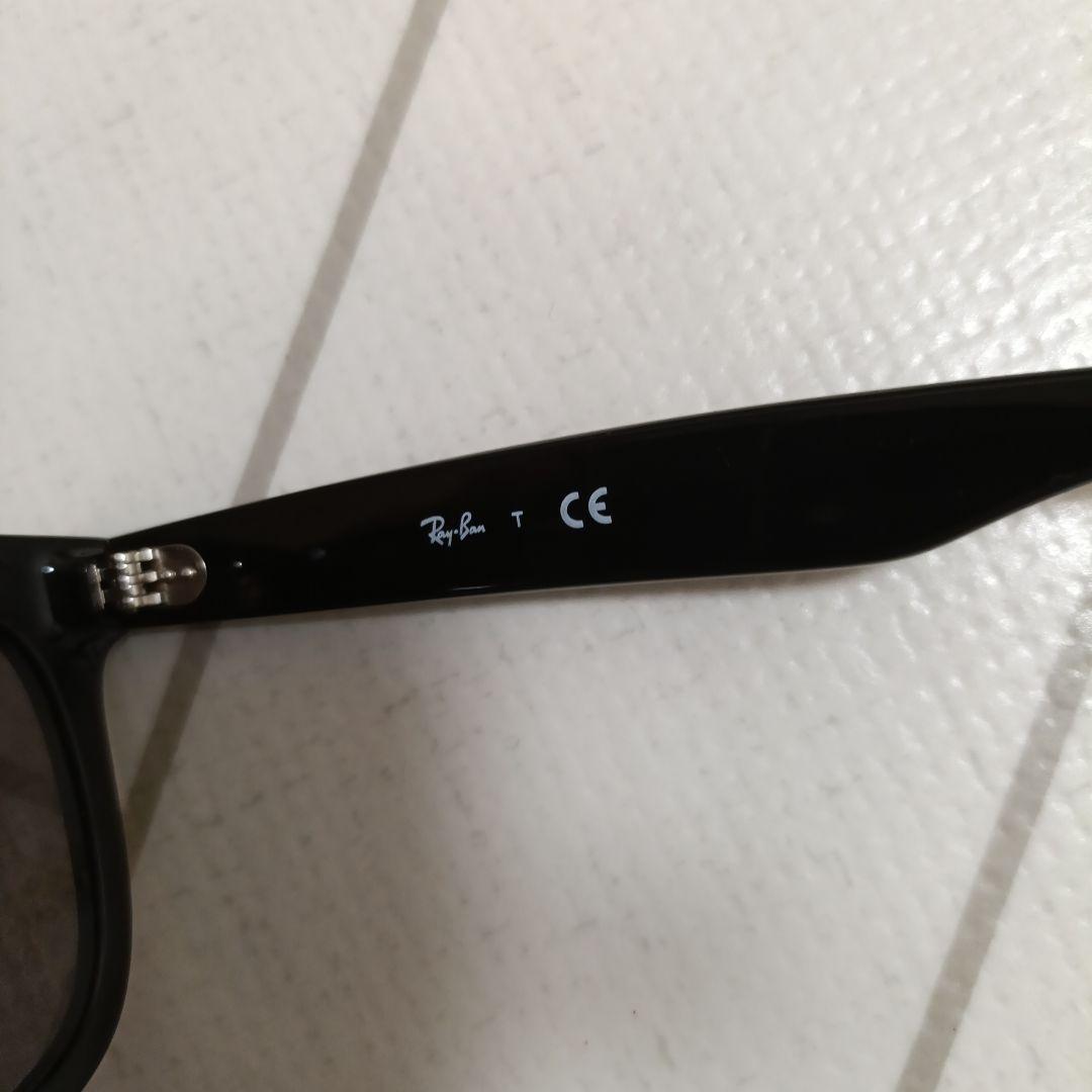 Ray-Ban RB4260D ブラック サングラス