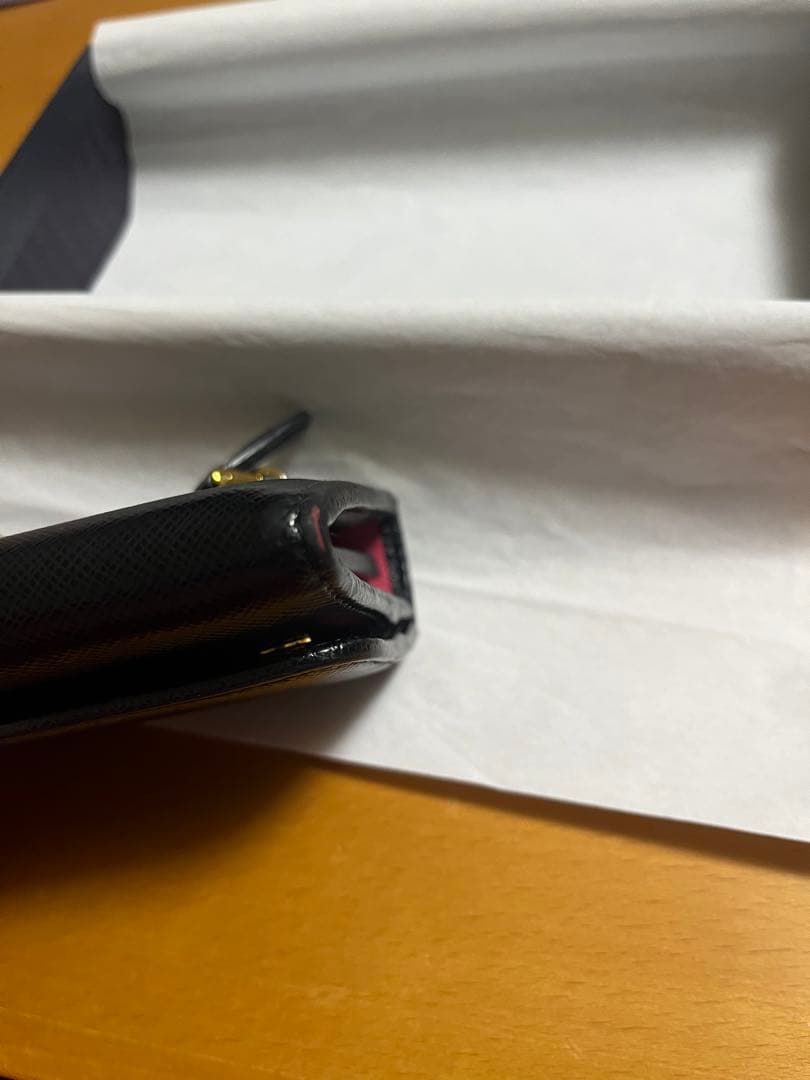 PRADA サフィアーノマルチカラー長財布　ブラック　ピンク