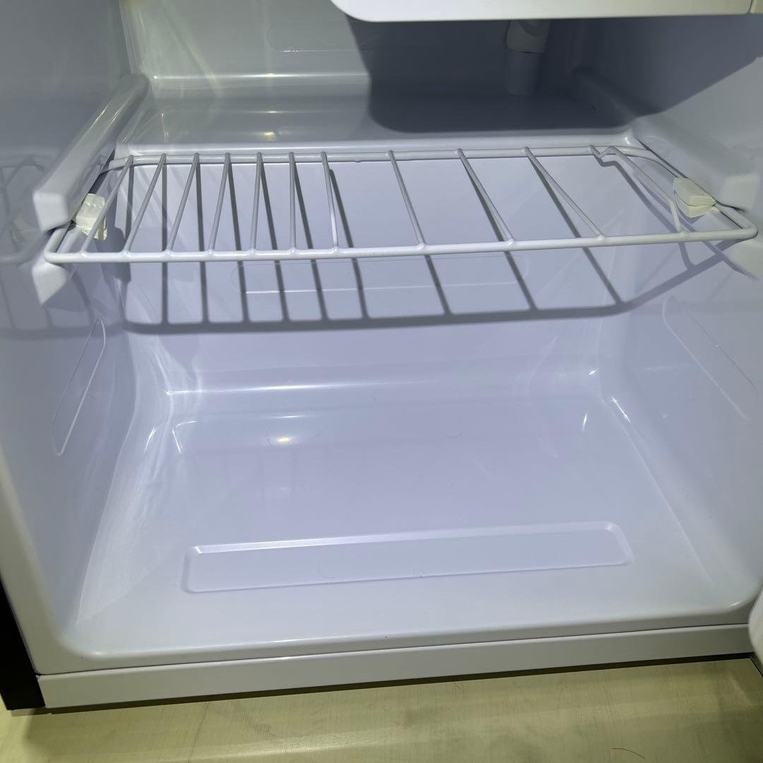 24年式　冷蔵庫　ほぼ新品　吉井電気製　一人暮らし　小型