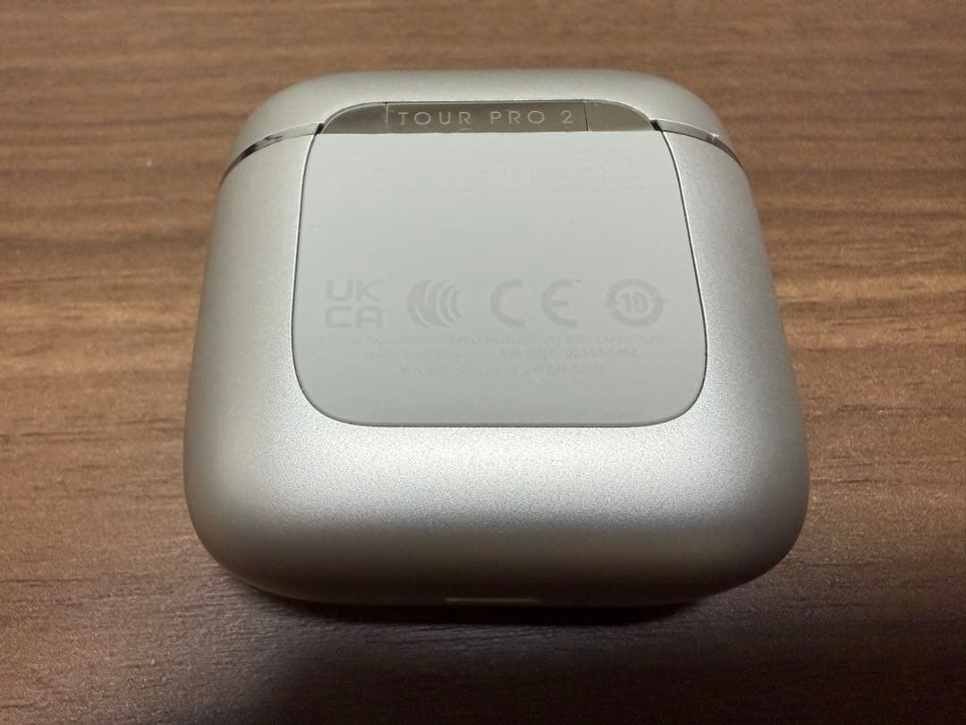 JBL Tour Pro 2 ワイヤレスイヤホン　動作確認済み