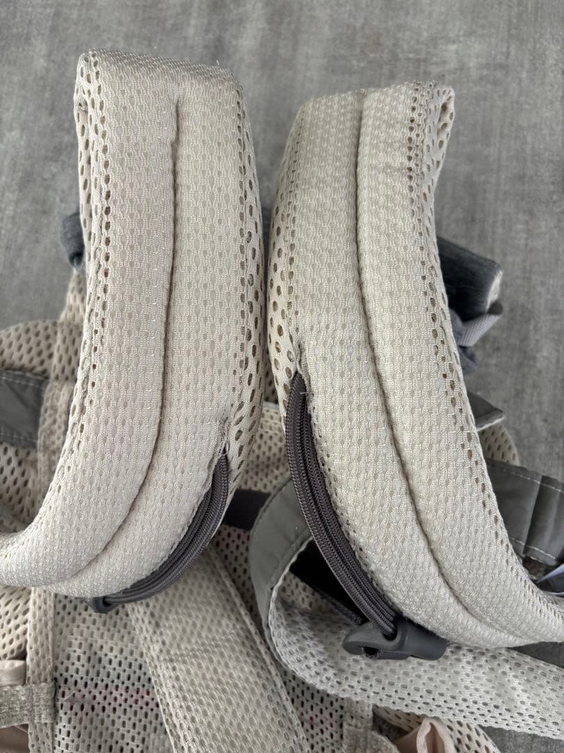 【美品】BABYBJÖRN HARMONY 抱っこ紐 クリーム色