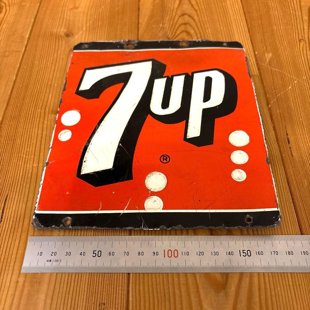 40’s セブンアップ　エンボス　看板　USA アンティーク　7up サイン