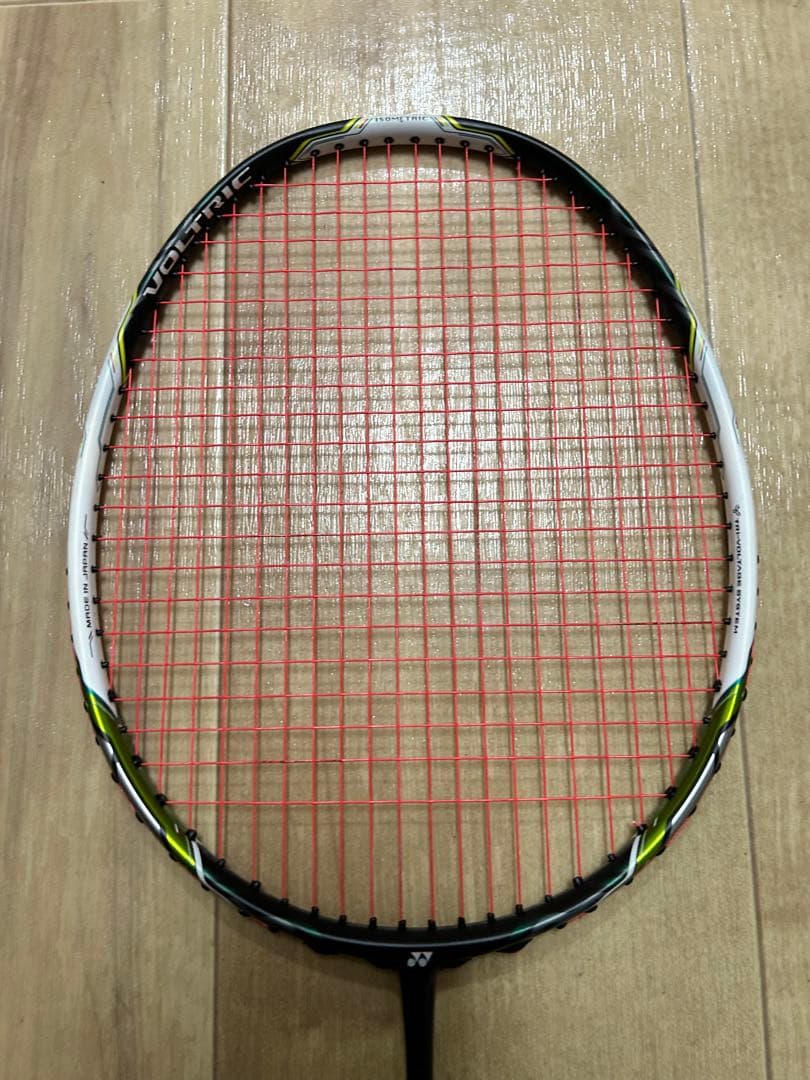 ヨネックス　バドミントンラケット　ボルトリックZフォース　3UG5
