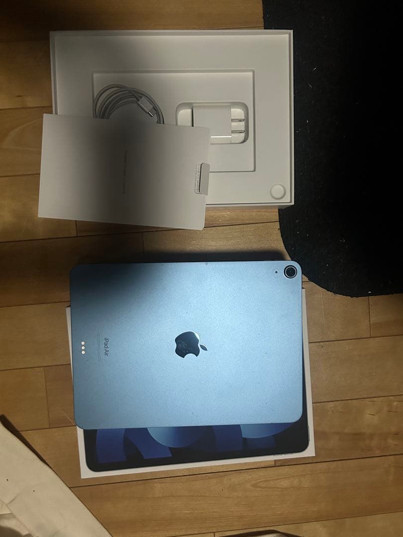 Apple iPad Air (第5世代) 64GB 青