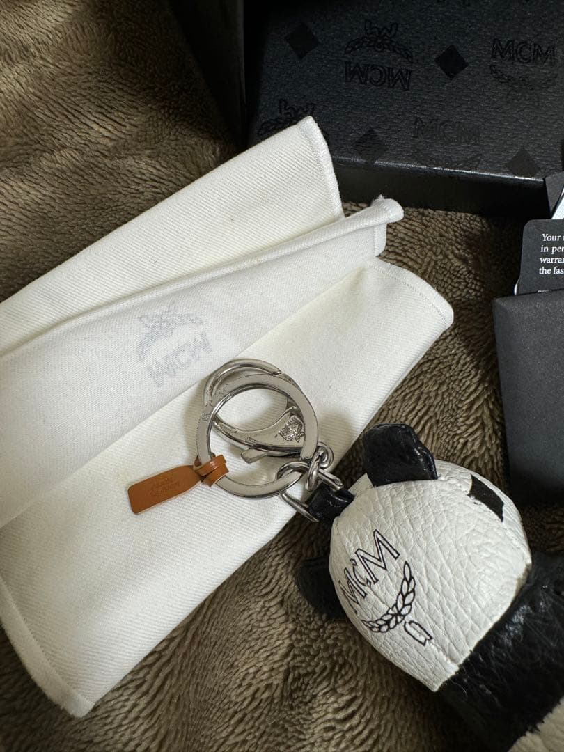 MCM キーホルダー バッグチャーム パンダ