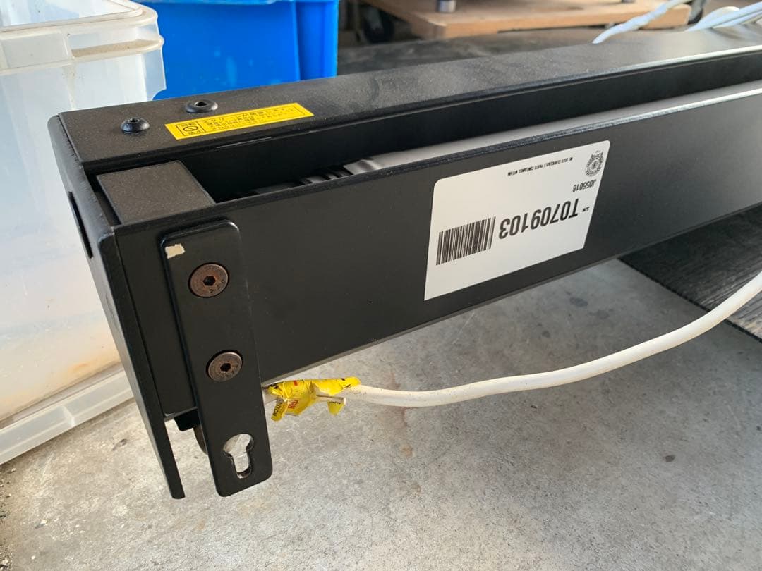 電動　Malibu　プロジェクター用　スクリーン　１５０インチ