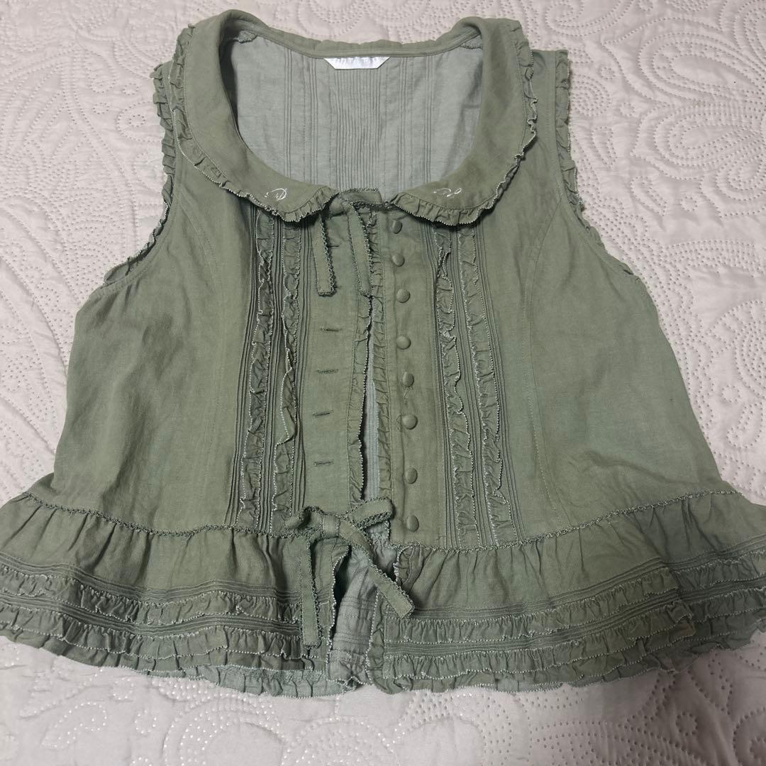 ピンクハウス　オリーブグリーン フリル ベスト