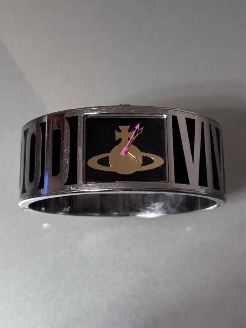 Vivienne Westwood バングルウォッチ シルバー