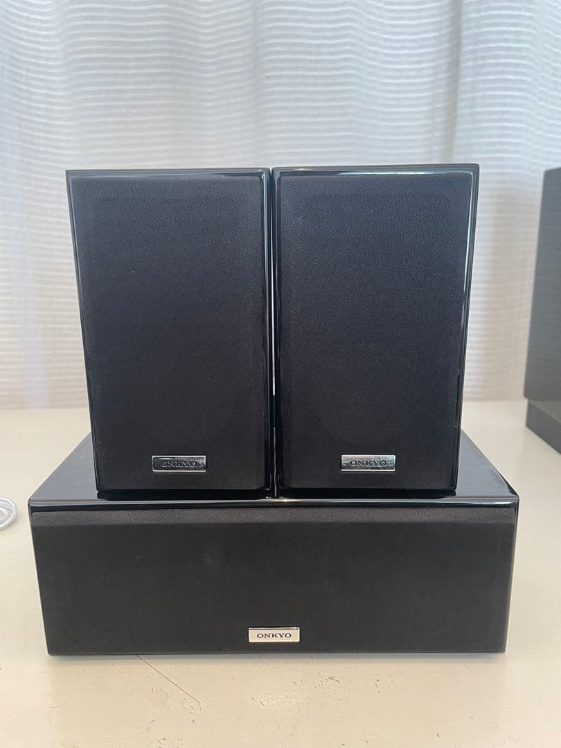 ONKYO製2.1chホームシアターシステムBASE-V30HDX(B)