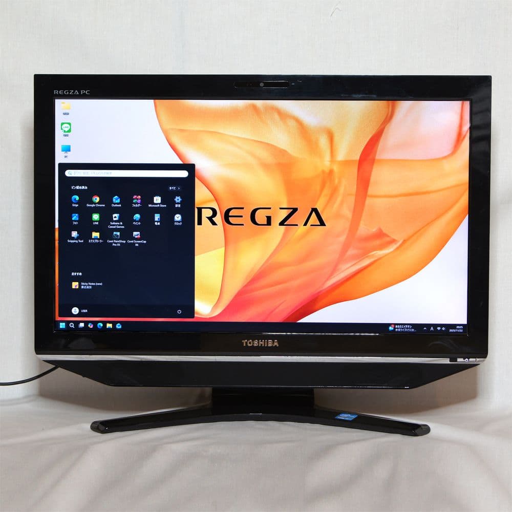 東芝 大画面一体型PC REGZA 23型/i7/SSD/Office