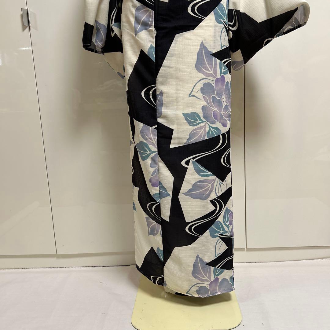 浴衣 ユカタ ゆかた ポリ100% Mサイズ 白✖️黒✖️薄い紫 M