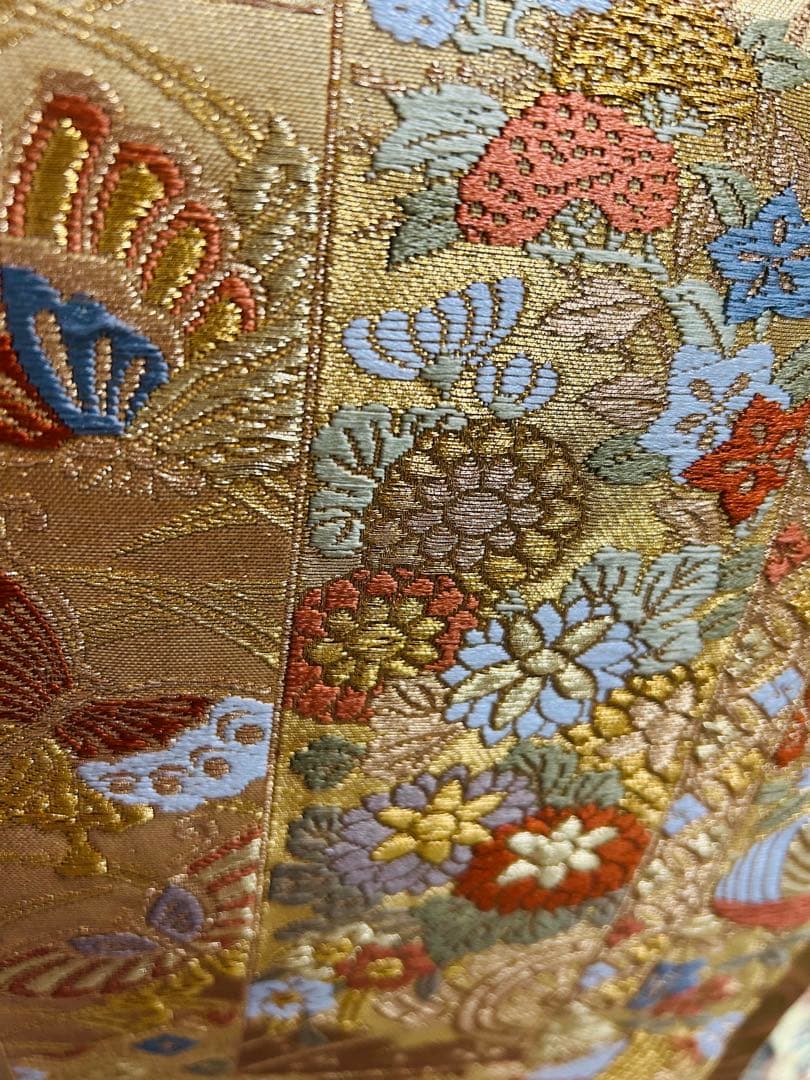 新品　エレガントで女性の魅力を最大限に発揮する手書き友禅黒留袖フルセット