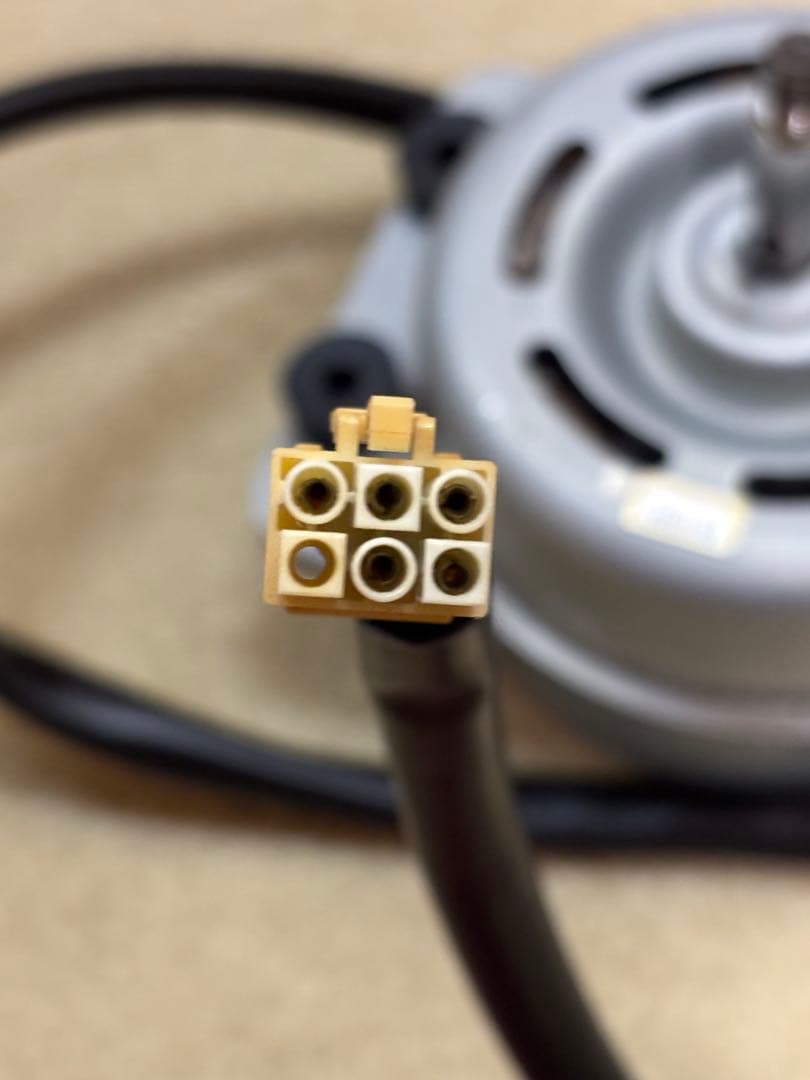 富士工業レンジフードゴムブッシュ付3速モーター中古再生品品番90212062