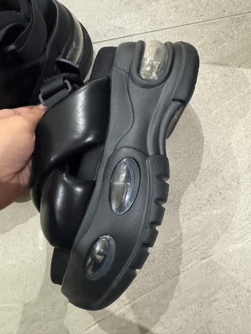 SLY AIR VOLUME SOLE サンダル ブラック