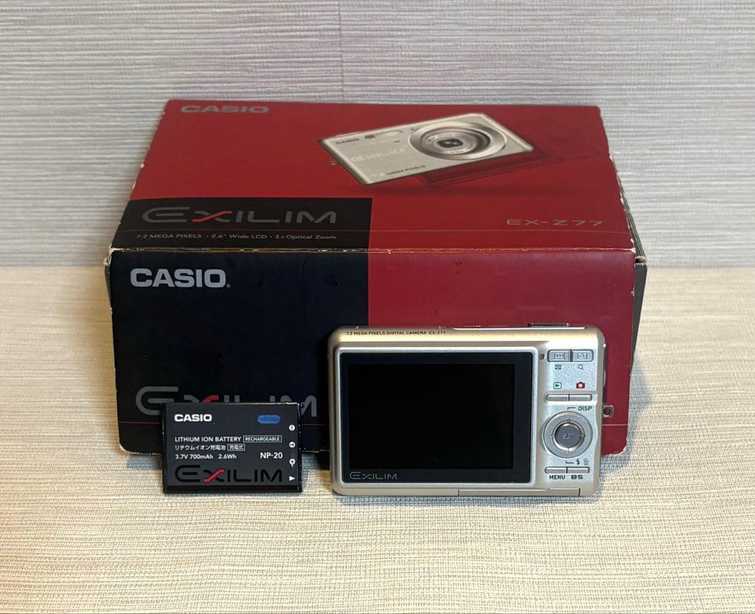 【美品】CASIO デジカメ EXILIM EX-Z77 シルバー