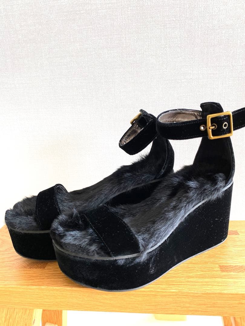 美品【ファビオルスコーニ 】ファー サンダル 35（22.5）