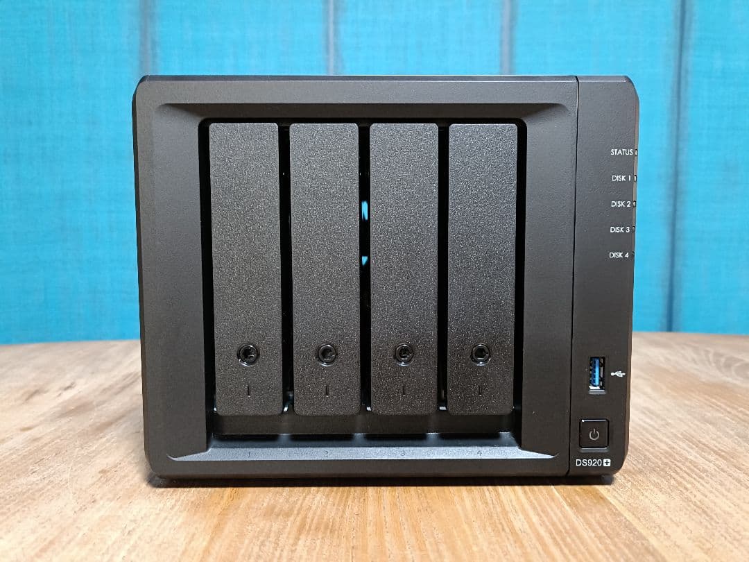 Synology DiskStation DS920+/JP 4ベイ