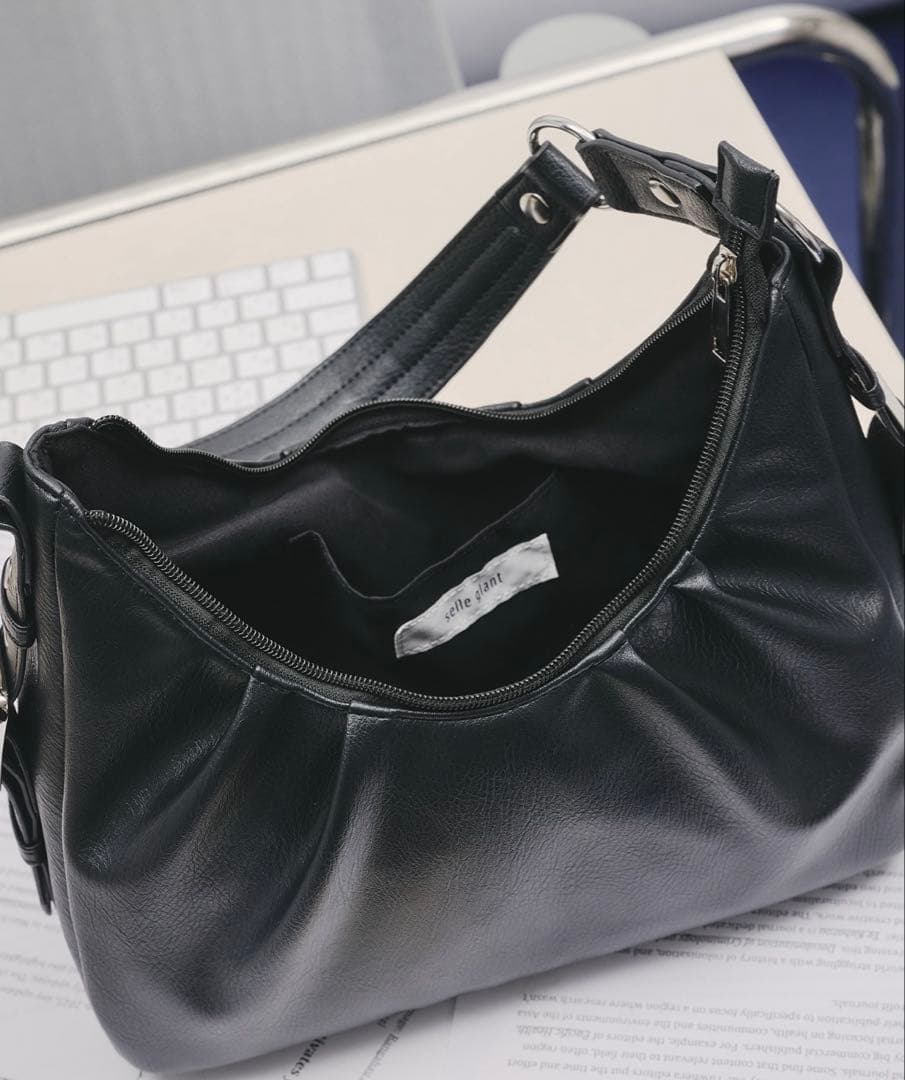 selle glant サイドデザインタックハーフムーンバッグ