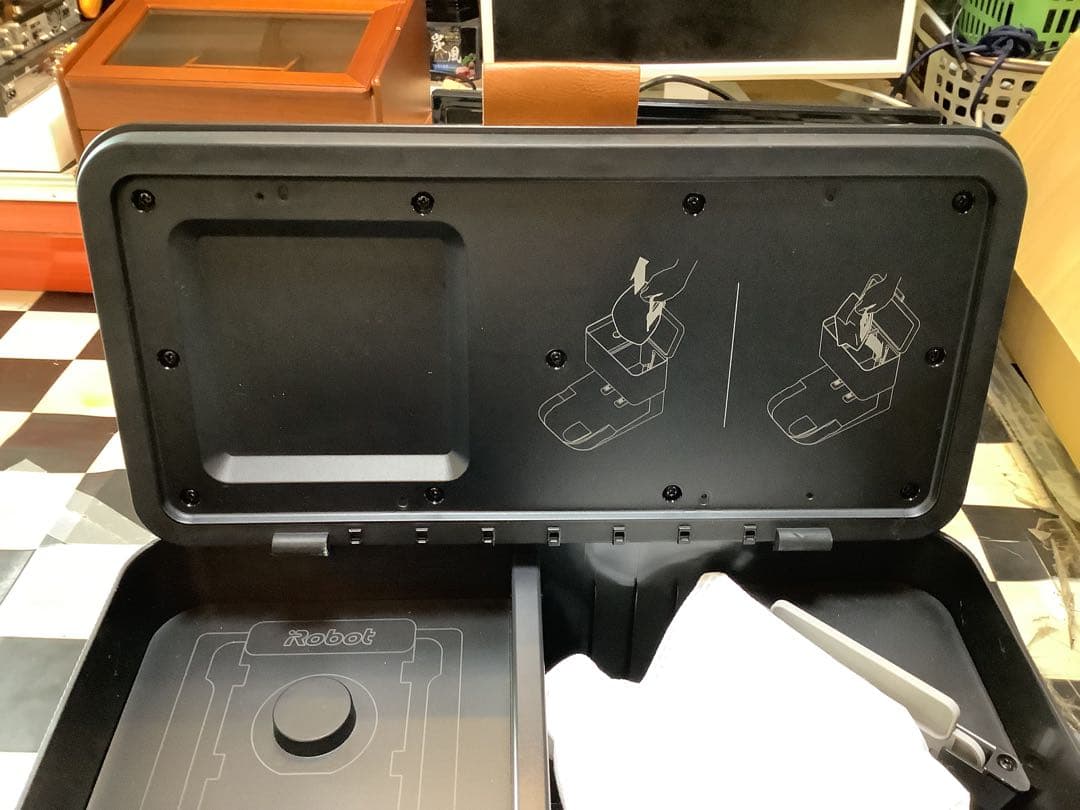 iRobot Roomba ルンバ j7+　ロボット掃除機