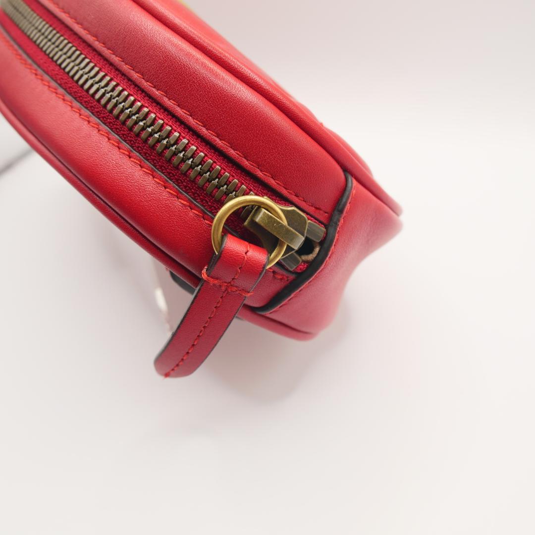 【美品】GUCCI GGマーモント　ボディバッグ　ウエストバッグ　レザー　レッド