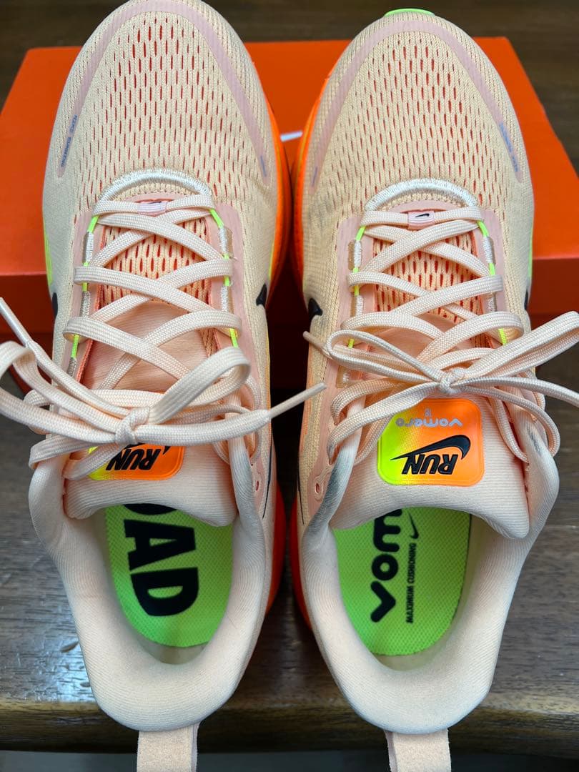 Nike ボメロ18 28.0ランニングシューズ ピーチオレンジ サイズ