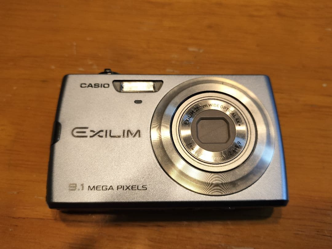 CASIO EXILIM EX-Z250 9.1MP デジタルカメラ