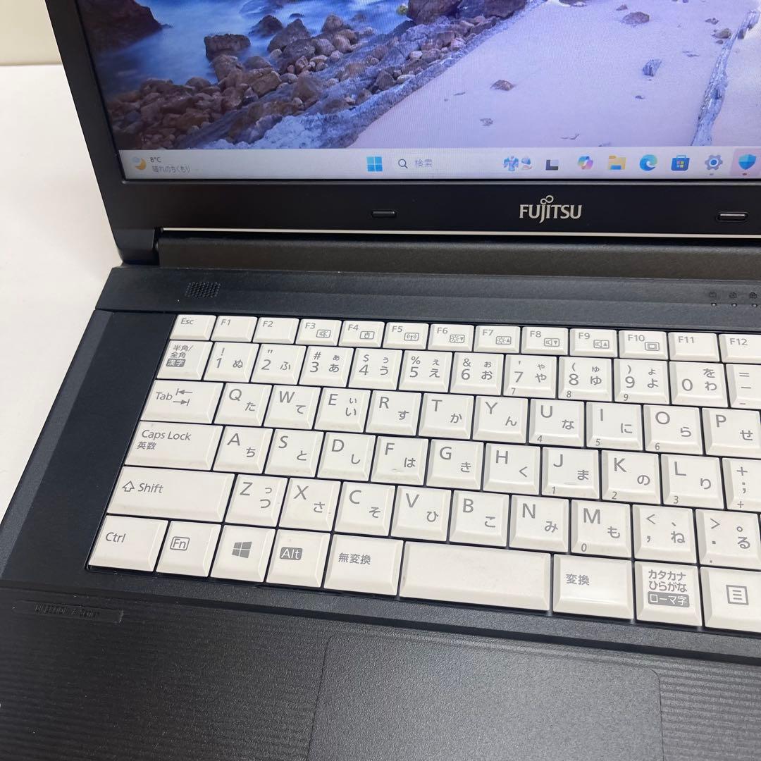#789 富士通 Lifebook A748 i5-8365U 8GB 256G