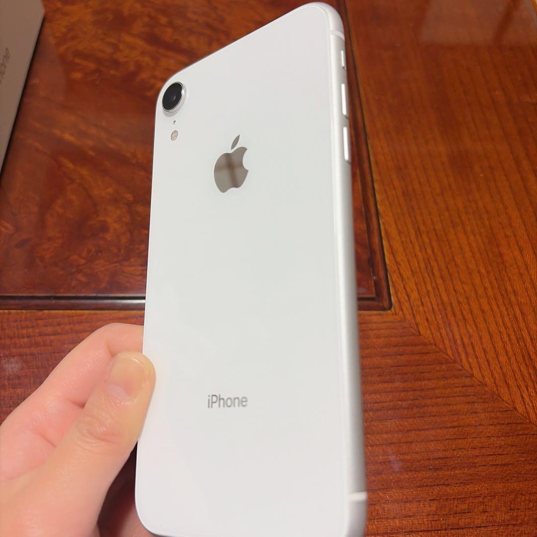 iPhoneXR 本体 64GB ホワイト