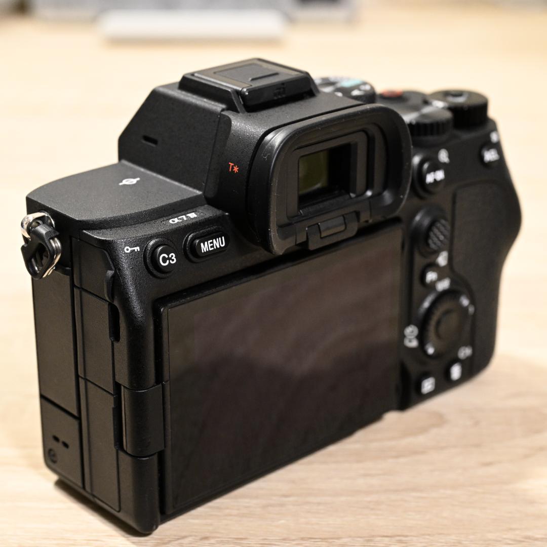 SONY α7 IV　ILCE-7M4　25年7月購入　2500枚以下
