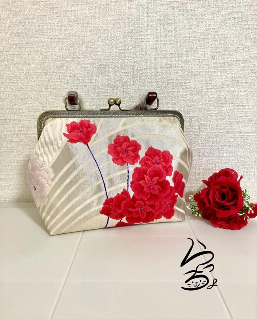 帯リメイク 紅色花 持ち手付きがま口バッグ