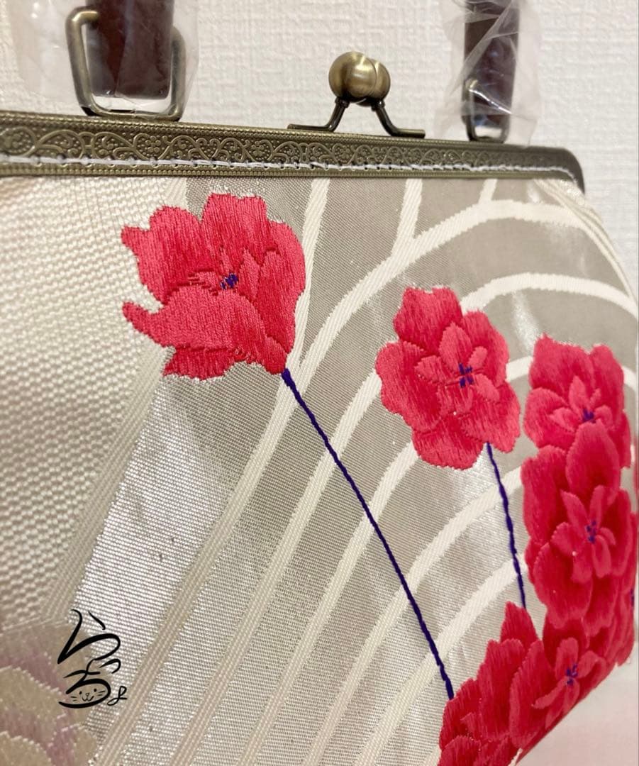 帯リメイク 紅色花 持ち手付きがま口バッグ