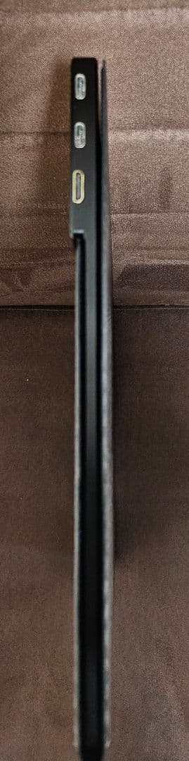 タッチディスプレイ　15インチ　モバイル　カバー付き