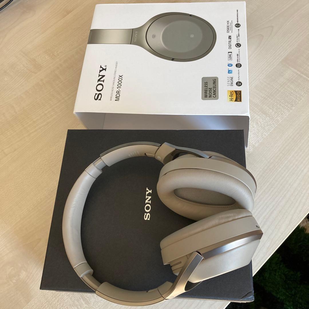 ソニー　MDR-1000X ノイズキャンセリングヘッドセット